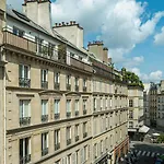 Magnifique appartement rénové et meublé situé rue Duguay Trouin - Vérifier le profil