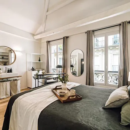 Magnifique Rénové Et Meublé Situé Rue Duguay Trouin Apartment Paris
